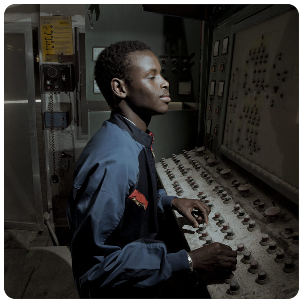 47-BOTONGURU - Afronauts - ©Cristina de Middel